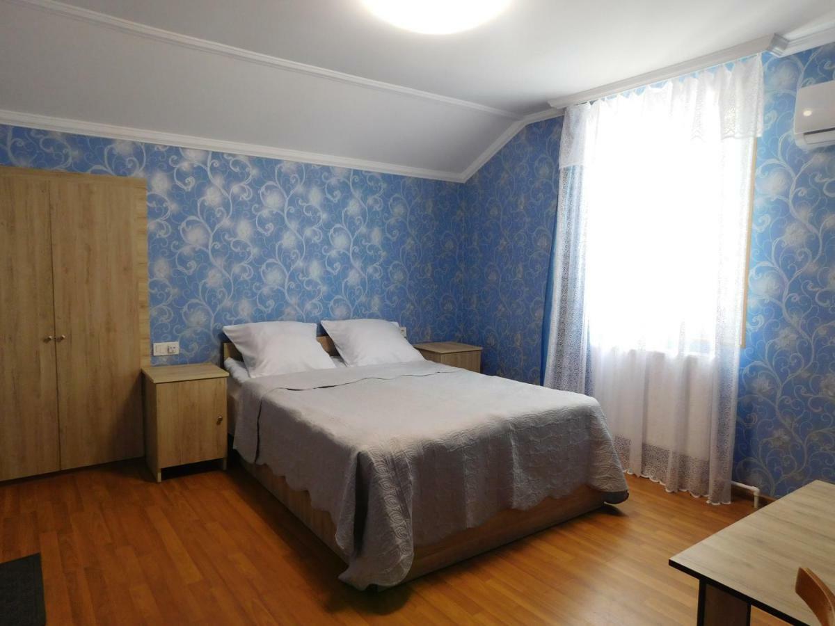 Гостевой дом Akaki's Боржоми Экстерьер фото